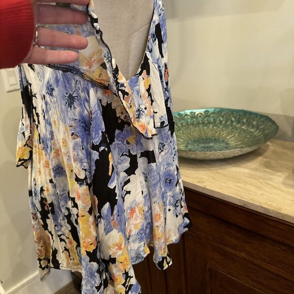 1 O’Neil Women’s Large Iveta Floral Tank Top Strappy Flowy Watercolor Rare New - Picture 5 of 6